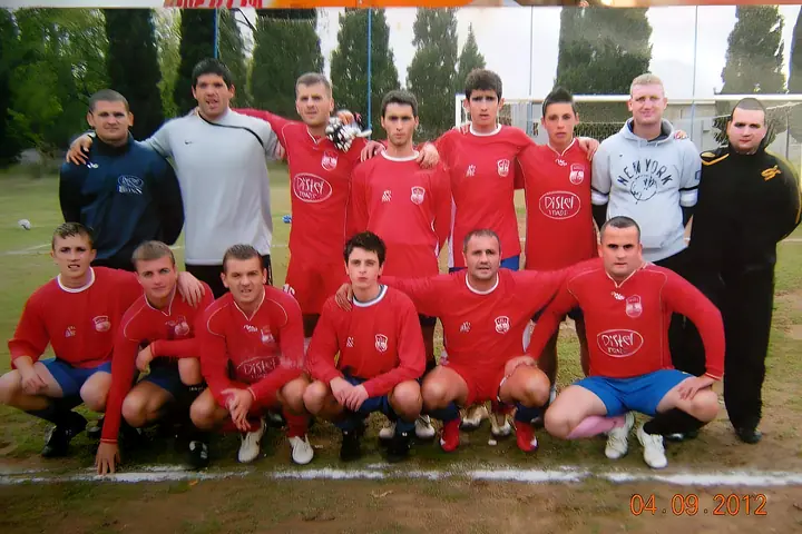 Ekipa u crvenim dresovima, 04.09.2012.