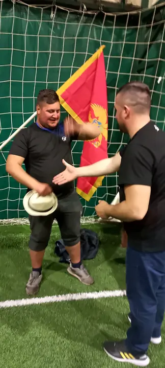 Trenutak sa terena